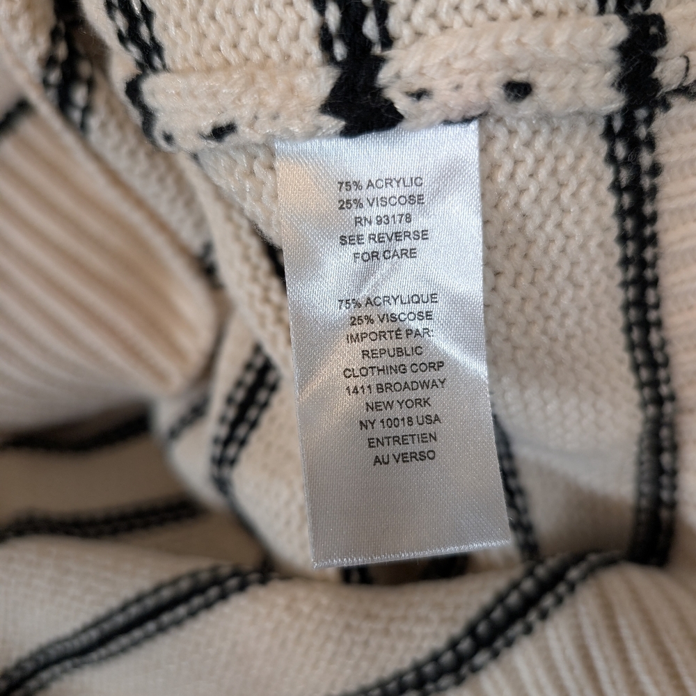 T Tahari Black and Cream Striped Sweater. Women's Size XL - Picture 9 of 10
